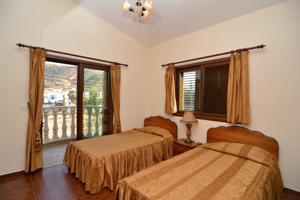 Kalli Villa Pomos Room photo